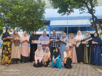 Berbagi Takjil bersama MIN 10 ACEH BESAR 
